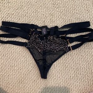 VS black lace thong